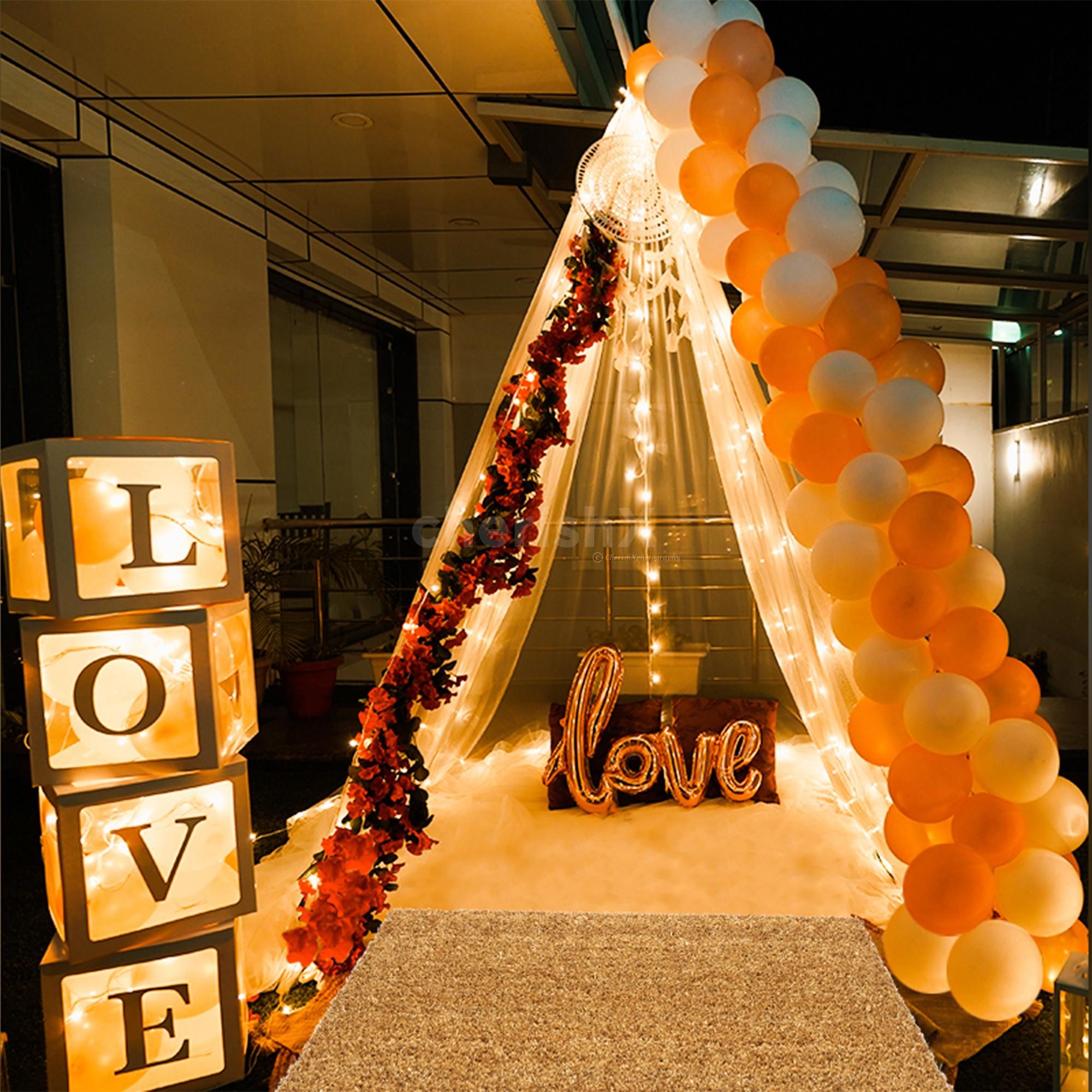 Dreamy Canopy Love Setup